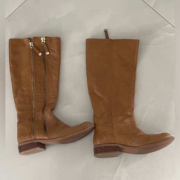 Stylish Tan Leather Knee-High Boots with Dual Zippers - Size 5 1/5 - Picture 2 of 7